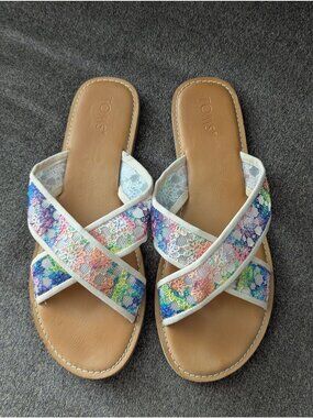 Toms Womens W10 Colorful Floral Embroidered Slide Sandals With Tan Soles